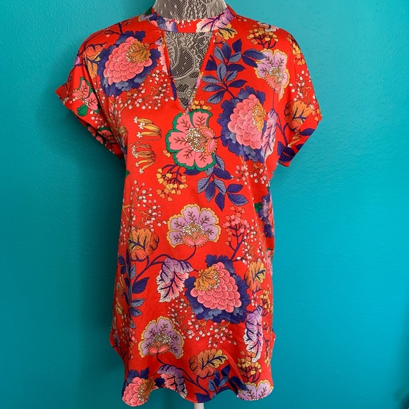 Express Tops - Express Coral Japanese Pattern Floral Tunic